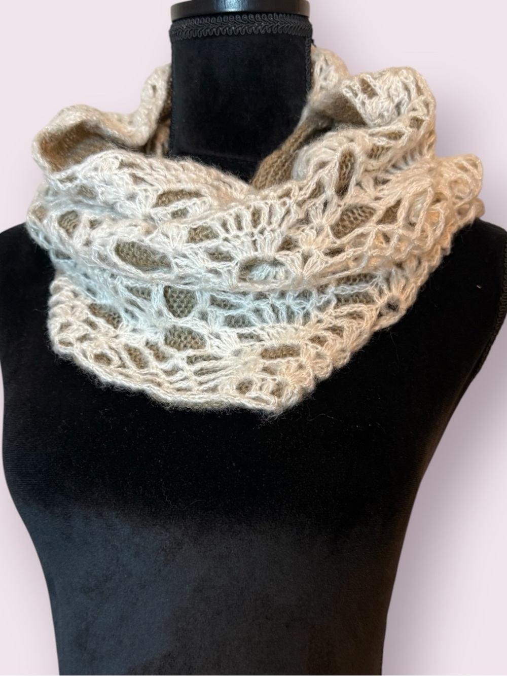 Vintage Betsey Johnson Pineapple Open Knit Cowl Infinity Scarf Cream & Brown